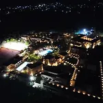 מלון Grand Palace & מישטראש