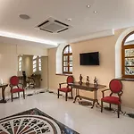 Grand Palace & Hotel